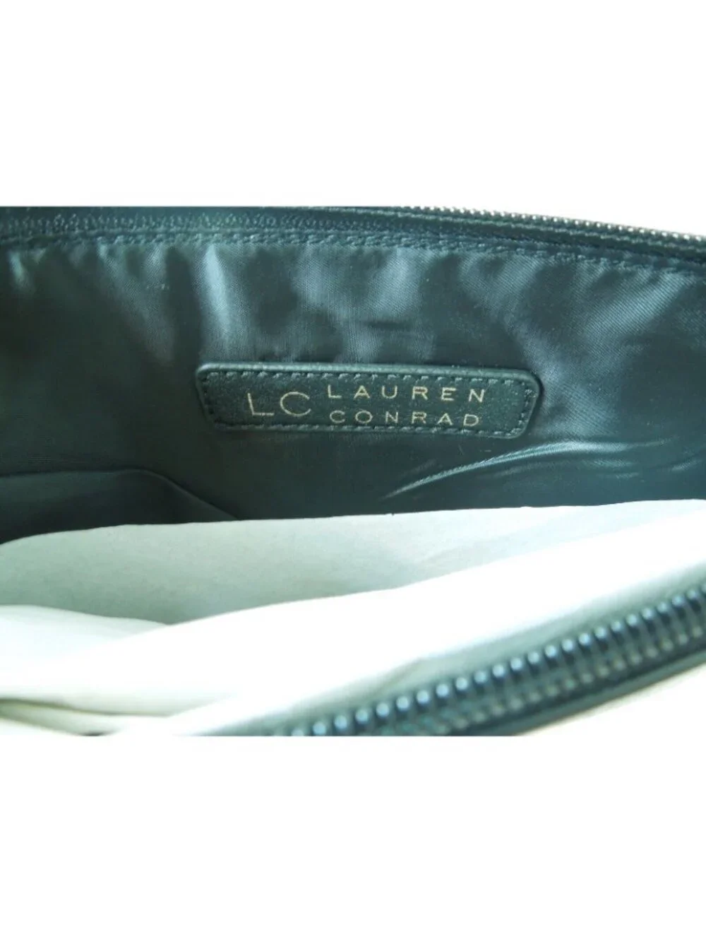 LC Women's Gift Grab And Go Pouch With Wristlet Black Bear- NWT